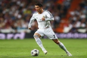 MILANSPORT入口-詹姆斯化身铁闸，切尔西战术变阵引热议，一夫当关，万夫莫开？